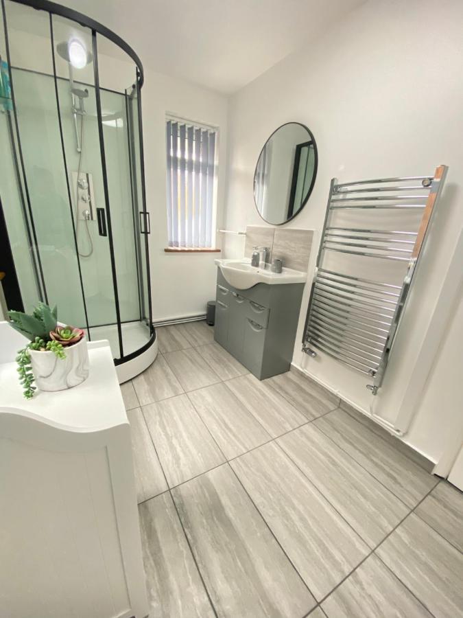 Gatwick Studio Horley Eksteriør bilde